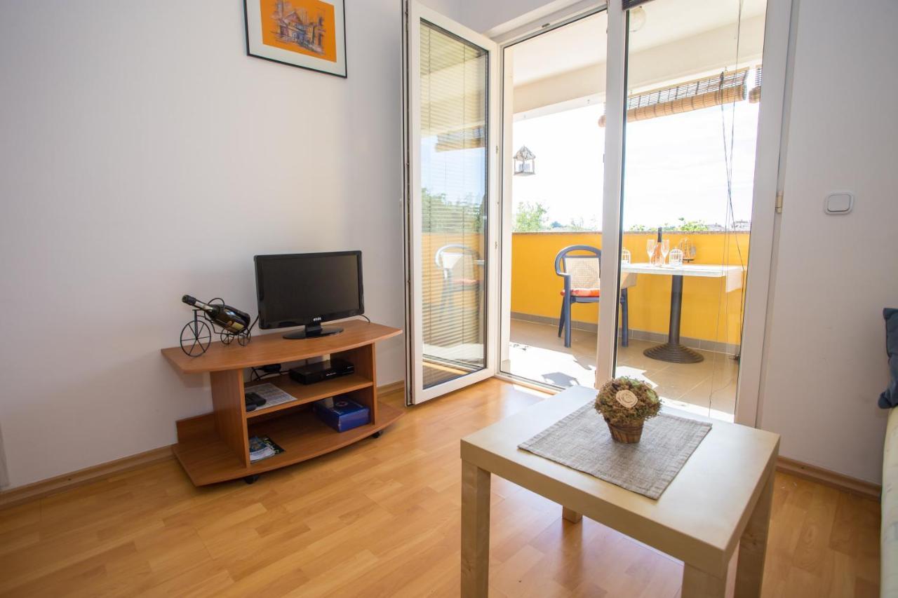 Appartement Apartman Vlado à Vrsar Extérieur photo