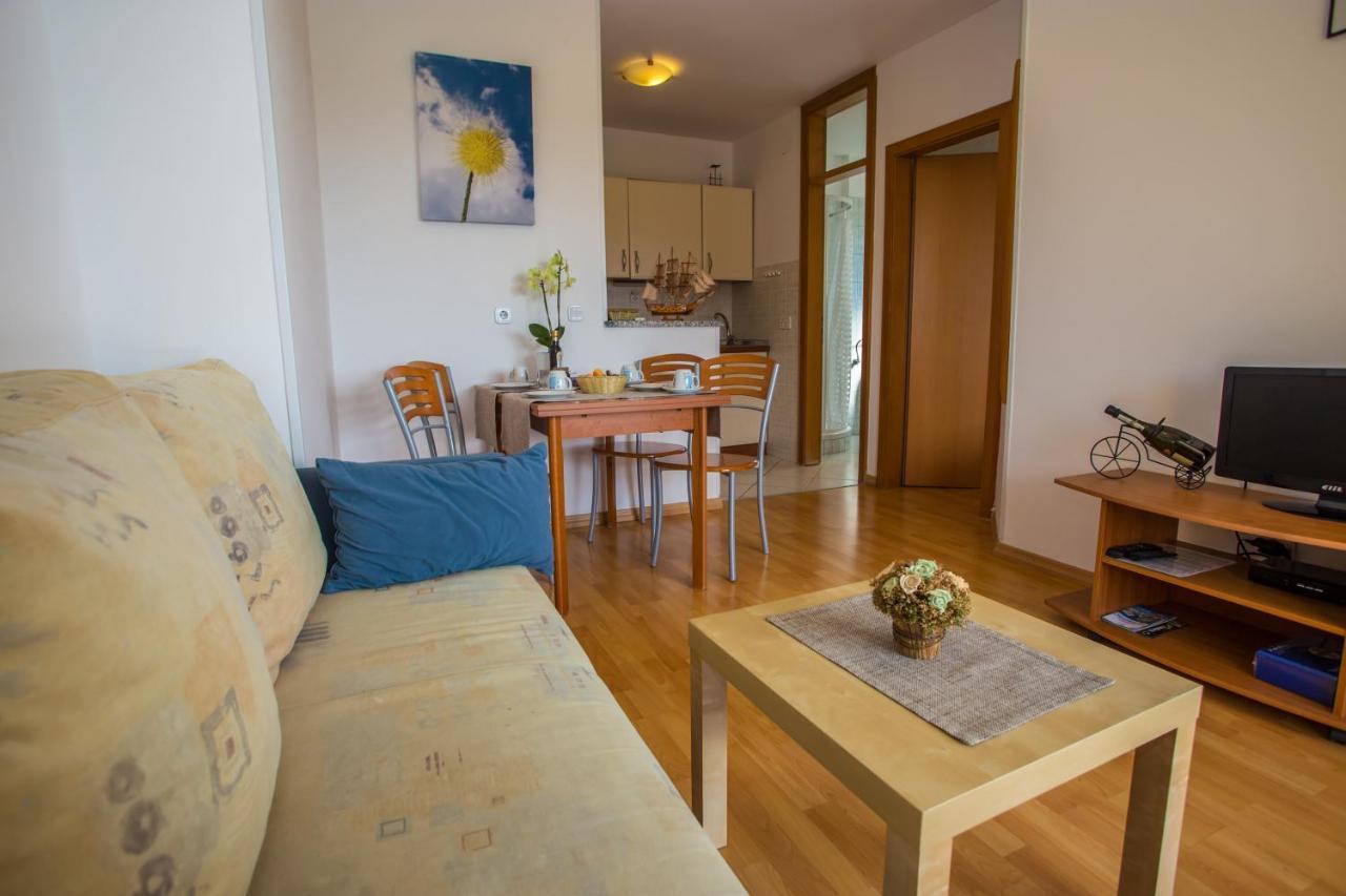 Appartement Apartman Vlado à Vrsar Extérieur photo