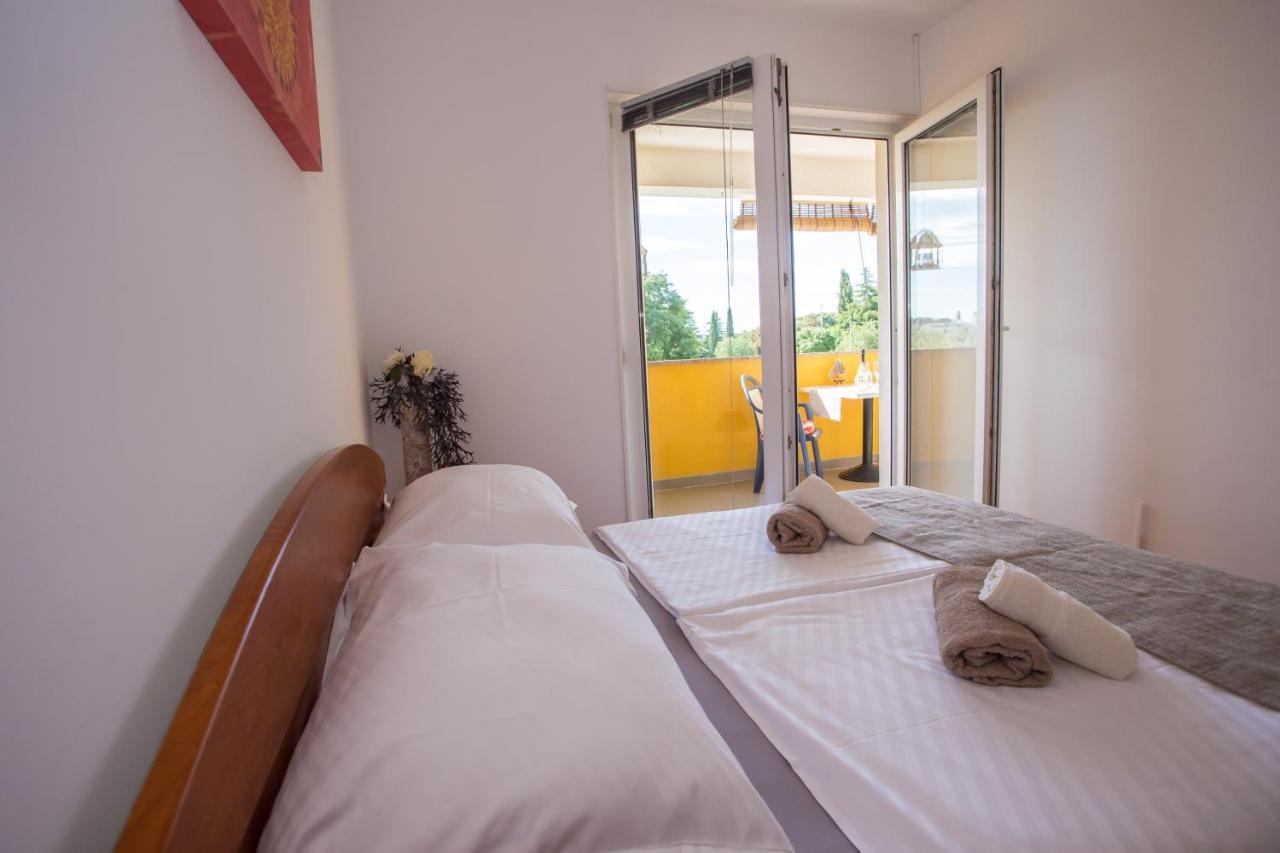 Appartement Apartman Vlado à Vrsar Extérieur photo