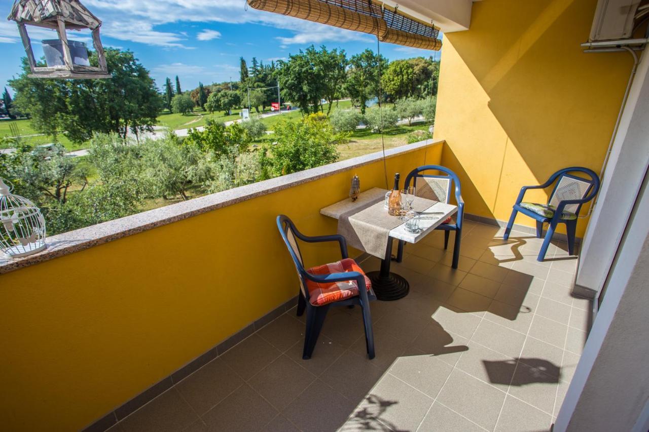 Appartement Apartman Vlado à Vrsar Extérieur photo
