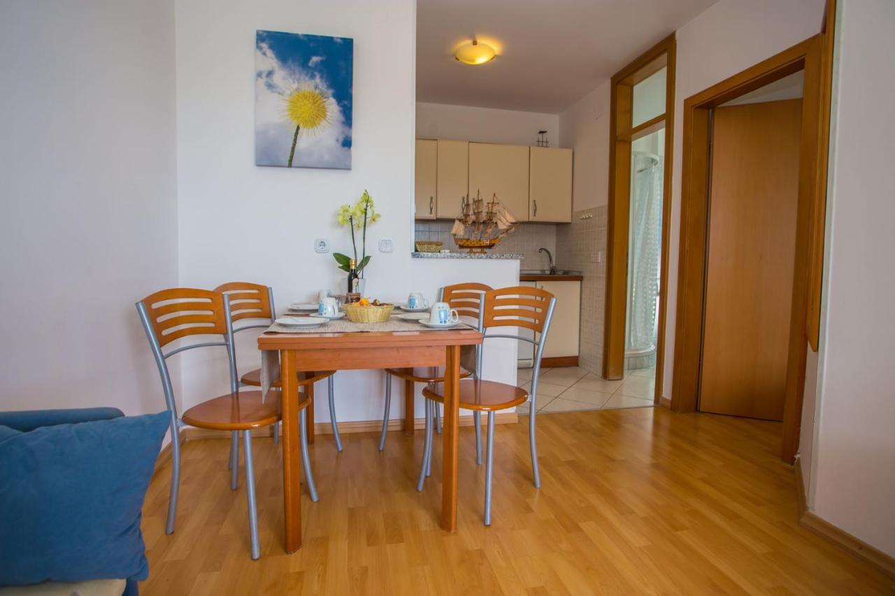 Appartement Apartman Vlado à Vrsar Extérieur photo